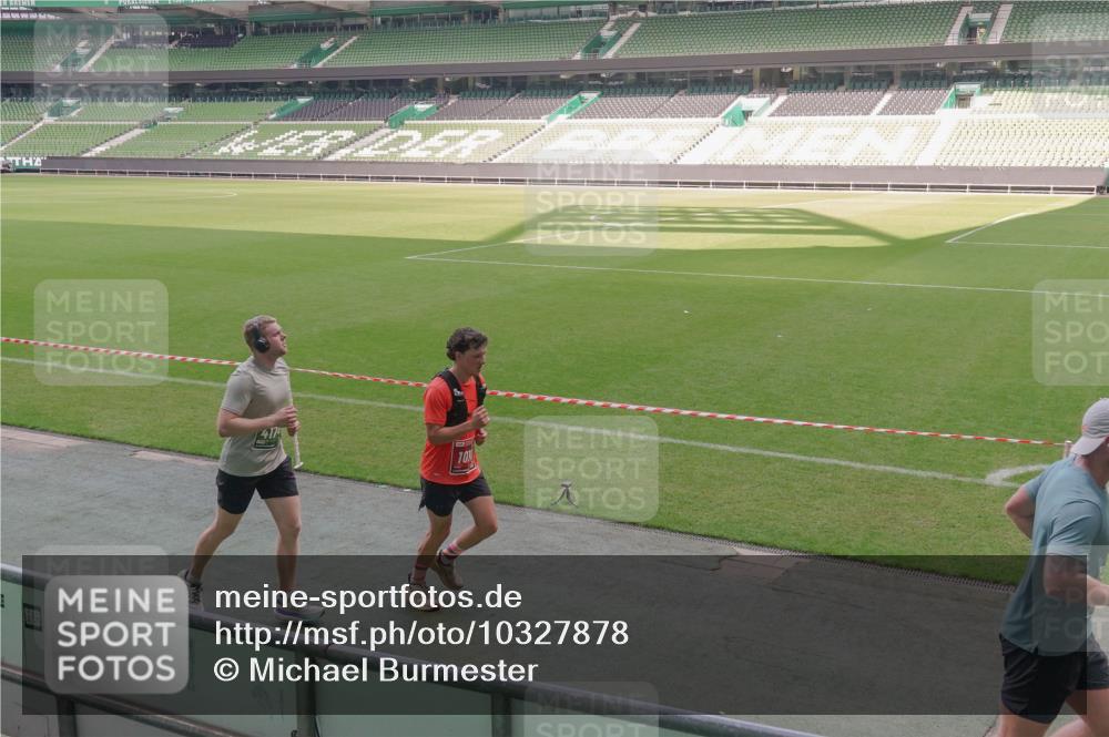 13.09.2026 - 21. swb-Marathon Bremen Michael Burmester http://msf.ph/oto/10327878 13.09.2026 12:57:54 Laufen im Stadion 141, 148, 334, 431, 511, 672, 769, 776, 789, 790, 857, 909, 1010, 1119, 1130, 1191, 1199, 1254, 1281, 1535, 1601, 1642, 1647, 1752, 1809, 1881, 1900, 1931, 1933, 1972, 2046, 2051, 2075, 2324, 2343, 2371, 2397, 2402, 2423, 2425, 2473, 2493, 2634, 2640, 2671, 2761, 2771, 2807, 2903, 2904, 3051, 3078, 3138, 3148, 3182, 3186, 3319, 3338, 3450, 3458, 3514, 3534, 3560, 3634, 3655, 3685, 3690, 3695, 3760, 3813, 3866, 3933, 3939, 4101, 4120, 4174, 4316, 205 meine-sportfotos.de