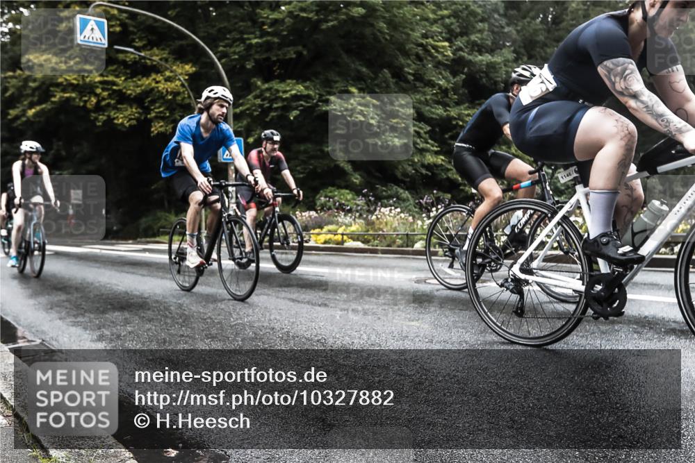 13.09.2026 - Stadtparktriathlon H.Heesch http://msf.ph/oto/10327882 13.09.2026 13:07:10 Radfahren 1146, 1263, 1300, 1317, 1381, 1414 meine-sportfotos.de