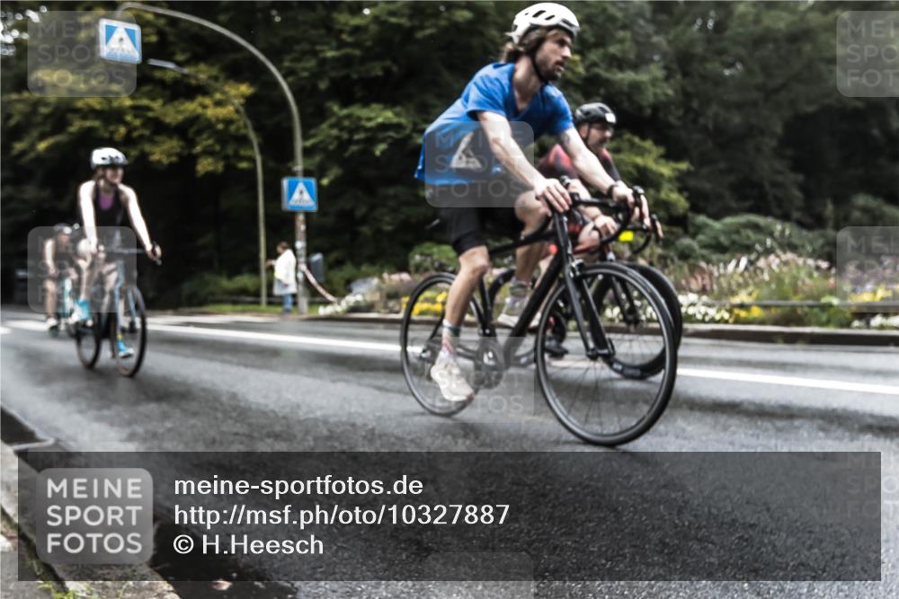13.09.2026 - Stadtparktriathlon H.Heesch http://msf.ph/oto/10327887 13.09.2026 13:07:11 Radfahren 1146, 1263, 1300, 1317, 1381, 1414 meine-sportfotos.de