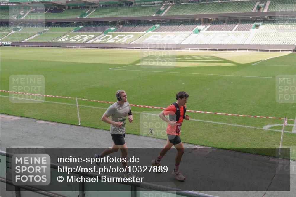 13.09.2026 - 21. swb-Marathon Bremen Michael Burmester http://msf.ph/oto/10327889 13.09.2026 12:57:54 Laufen im Stadion 141, 148, 334, 431, 511, 672, 769, 776, 789, 790, 857, 909, 1010, 1119, 1130, 1191, 1199, 1254, 1281, 1535, 1601, 1642, 1647, 1752, 1809, 1881, 1900, 1931, 1933, 1972, 2046, 2051, 2075, 2324, 2343, 2371, 2397, 2402, 2423, 2425, 2473, 2493, 2634, 2640, 2671, 2761, 2771, 2807, 2903, 2904, 3051, 3078, 3138, 3148, 3182, 3186, 3319, 3338, 3450, 3458, 3514, 3534, 3560, 3634, 3655, 3685, 3690, 3695, 3760, 3813, 3866, 3933, 3939, 4101, 4120, 4174, 4316, 205 meine-sportfotos.de