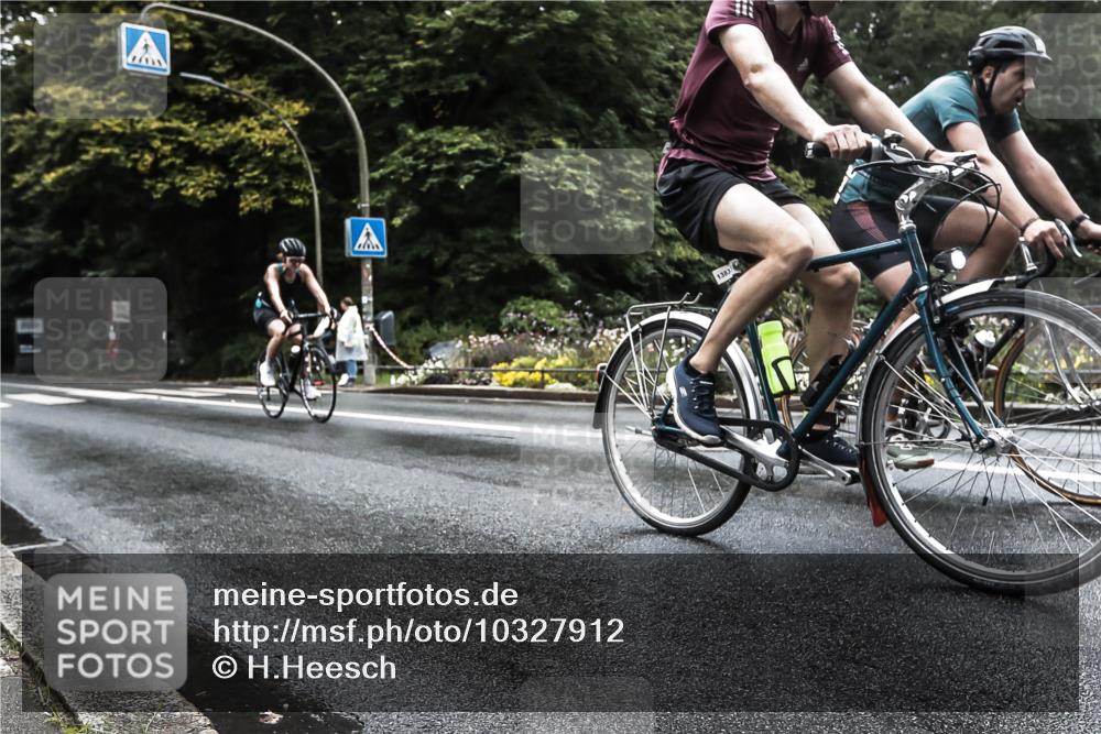 13.09.2026 - Stadtparktriathlon H.Heesch http://msf.ph/oto/10327912 13.09.2026 13:07:22 Radfahren 1203, 1219, 1383 meine-sportfotos.de