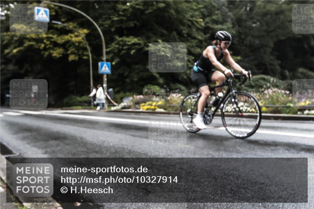 13.09.2026 - Stadtparktriathlon H.Heesch http://msf.ph/oto/10327914 13.09.2026 13:07:23 Radfahren 1203, 1219, 1267, 1302, 1383 meine-sportfotos.de