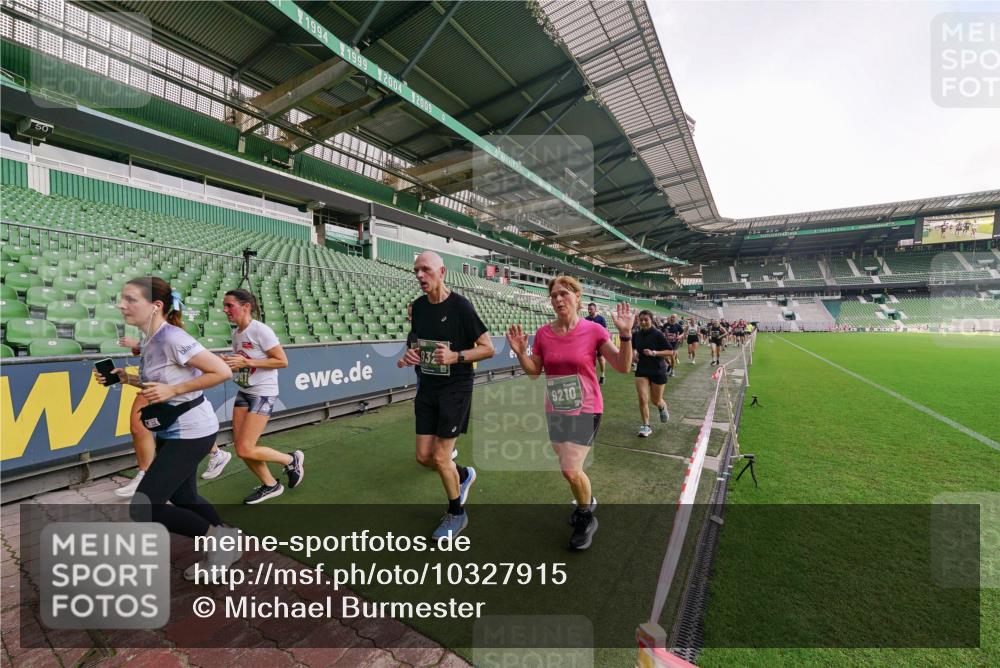 13.09.2026 - 21. swb-Marathon Bremen Michael Burmester http://msf.ph/oto/10327915 13.09.2026 13:33:21 Laufen im Stadion 155, 344, 350, 386, 428, 490, 594, 617, 690, 765, 786, 787, 1001, 1048, 1051, 1098, 1133, 1292, 1377, 1427, 1444, 1557, 1591, 1592, 1661, 1760, 1801, 1827, 1897, 1923, 1996, 2077, 2132, 2226, 2230, 2231, 2253, 2270, 2274, 2320, 2374, 2399, 2400, 2456, 2479, 2511, 2514, 2515, 2523, 2539, 2543, 2556, 2616, 2630, 2641, 2649, 2718, 2735, 2757, 2769, 2787, 2848, 2982, 3014, 3345, 3350, 3443, 3503, 3577, 3601, 3614, 3746, 3797, 3875, 3901, 3911, 3952, 4001 meine-sportfotos.de