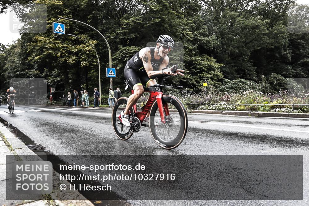 13.09.2026 - Stadtparktriathlon H.Heesch http://msf.ph/oto/10327916 13.09.2026 11:56:25 Radfahren 842, 858, 919, 990 meine-sportfotos.de