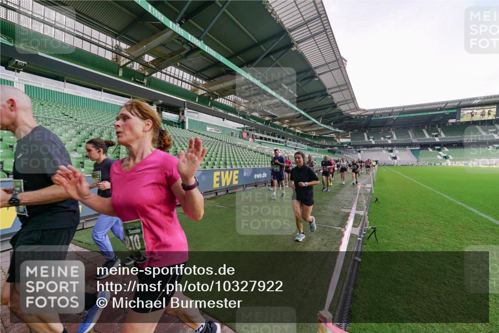 13.09.2026 - 21. swb-Marathon Bremen Michael Burmester http://msf.ph/oto/10327922 13.09.2026 13:33:21 Laufen im Stadion 155, 344, 350, 386, 428, 490, 594, 617, 690, 765, 786, 787, 1001, 1048, 1051, 1098, 1133, 1292, 1377, 1427, 1444, 1557, 1591, 1592, 1661, 1760, 1801, 1827, 1897, 1923, 1996, 2077, 2132, 2226, 2230, 2231, 2253, 2270, 2274, 2320, 2374, 2399, 2400, 2456, 2479, 2511, 2514, 2515, 2523, 2539, 2543, 2556, 2616, 2630, 2641, 2649, 2718, 2735, 2757, 2769, 2787, 2848, 2982, 3014, 3345, 3350, 3443, 3503, 3577, 3601, 3614, 3746, 3797, 3875, 3901, 3911, 3952, 4001 meine-sportfotos.de