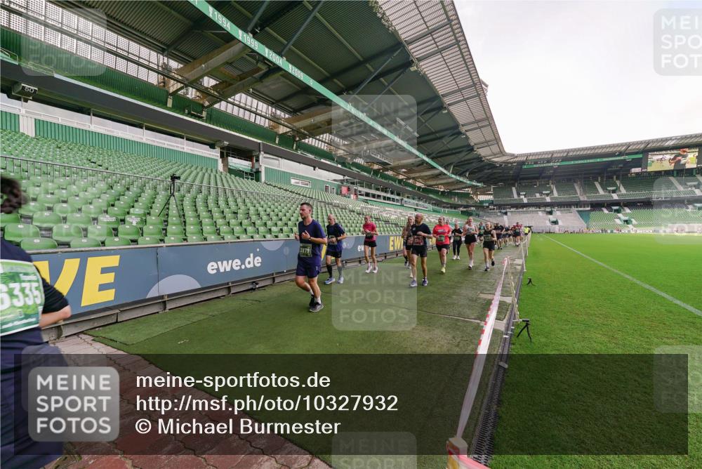 13.09.2026 - 21. swb-Marathon Bremen Michael Burmester http://msf.ph/oto/10327932 13.09.2026 13:33:23 Laufen im Stadion 155, 344, 350, 386, 428, 490, 594, 617, 690, 709, 765, 786, 787, 1001, 1048, 1051, 1098, 1133, 1292, 1377, 1427, 1444, 1557, 1591, 1592, 1661, 1760, 1827, 1897, 1923, 1996, 2077, 2132, 2226, 2230, 2231, 2253, 2270, 2274, 2320, 2374, 2399, 2400, 2456, 2479, 2511, 2514, 2515, 2523, 2539, 2543, 2556, 2616, 2630, 2641, 2649, 2718, 2735, 2757, 2769, 2787, 2848, 2982, 3014, 3345, 3350, 3443, 3503, 3577, 3601, 3614, 3746, 3797, 3875, 3901, 3911, 3952, 4001 meine-sportfotos.de