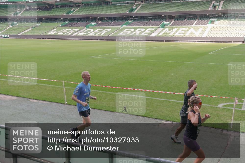 13.09.2026 - 21. swb-Marathon Bremen Michael Burmester http://msf.ph/oto/10327933 13.09.2026 12:57:57 Laufen im Stadion 141, 148, 334, 431, 511, 672, 769, 776, 789, 790, 857, 909, 1010, 1119, 1130, 1191, 1199, 1254, 1281, 1535, 1601, 1642, 1647, 1752, 1809, 1881, 1900, 1931, 1933, 2046, 2051, 2075, 2324, 2343, 2371, 2397, 2402, 2423, 2425, 2473, 2493, 2634, 2640, 2671, 2761, 2771, 2807, 2903, 2904, 3051, 3078, 3120, 3138, 3148, 3182, 3186, 3319, 3338, 3435, 3450, 3458, 3514, 3534, 3560, 3634, 3655, 3685, 3690, 3695, 3760, 3813, 3866, 3933, 3939, 4101, 4120, 4174, 4316, 205 meine-sportfotos.de