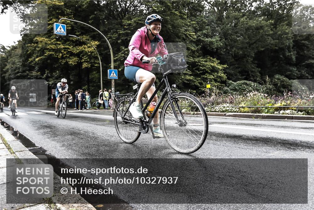 13.09.2026 - Stadtparktriathlon H.Heesch http://msf.ph/oto/10327937 13.09.2026 11:56:29 Radfahren 740, 776, 816, 842, 1001 meine-sportfotos.de