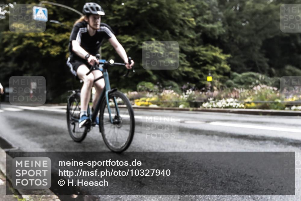 13.09.2026 - Stadtparktriathlon H.Heesch http://msf.ph/oto/10327940 13.09.2026 13:07:43 Radfahren 1194, 1264, 1310, 1341, 1423 meine-sportfotos.de