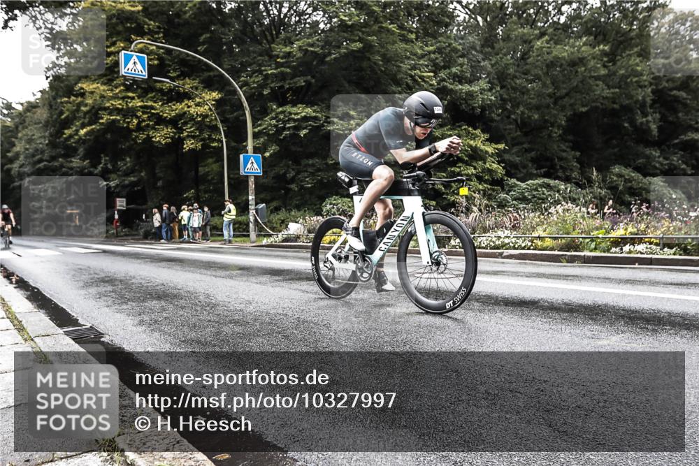 13.09.2026 - Stadtparktriathlon H.Heesch http://msf.ph/oto/10327997 13.09.2026 11:57:16 Radfahren 804, 916, 1048 meine-sportfotos.de