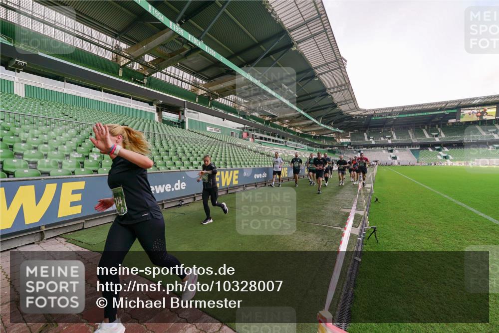 13.09.2026 - 21. swb-Marathon Bremen Michael Burmester http://msf.ph/oto/10328007 13.09.2026 13:33:28 Laufen im Stadion 155, 344, 350, 428, 490, 594, 679, 690, 709, 765, 786, 787, 916, 1001, 1048, 1051, 1098, 1133, 1292, 1377, 1427, 1444, 1557, 1591, 1592, 1661, 1703, 1760, 1827, 1897, 1923, 1996, 2077, 2132, 2226, 2230, 2231, 2253, 2270, 2274, 2320, 2374, 2399, 2400, 2451, 2456, 2479, 2511, 2514, 2515, 2523, 2539, 2543, 2556, 2616, 2630, 2641, 2649, 2718, 2735, 2757, 2769, 2787, 2848, 2982, 3014, 3345, 3350, 3443, 3503, 3577, 3601, 3614, 3746, 3797, 3875, 3901, 3911, 3952, 4001 meine-sportfotos.de