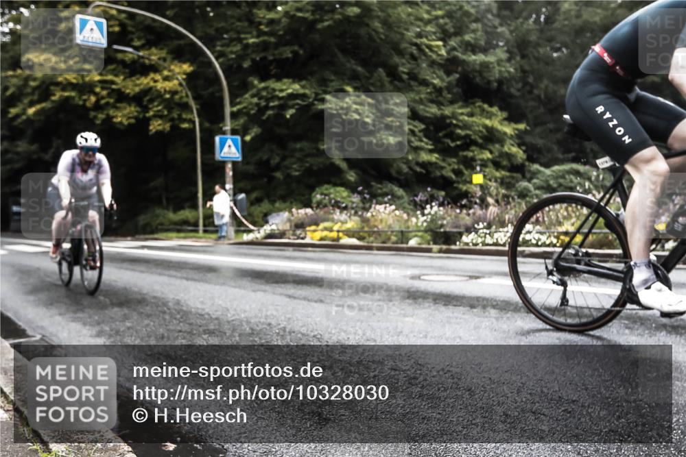 13.09.2026 - Stadtparktriathlon H.Heesch http://msf.ph/oto/10328030 13.09.2026 13:08:37 Radfahren 1212, 1237, 1239, 1294, 1376 meine-sportfotos.de