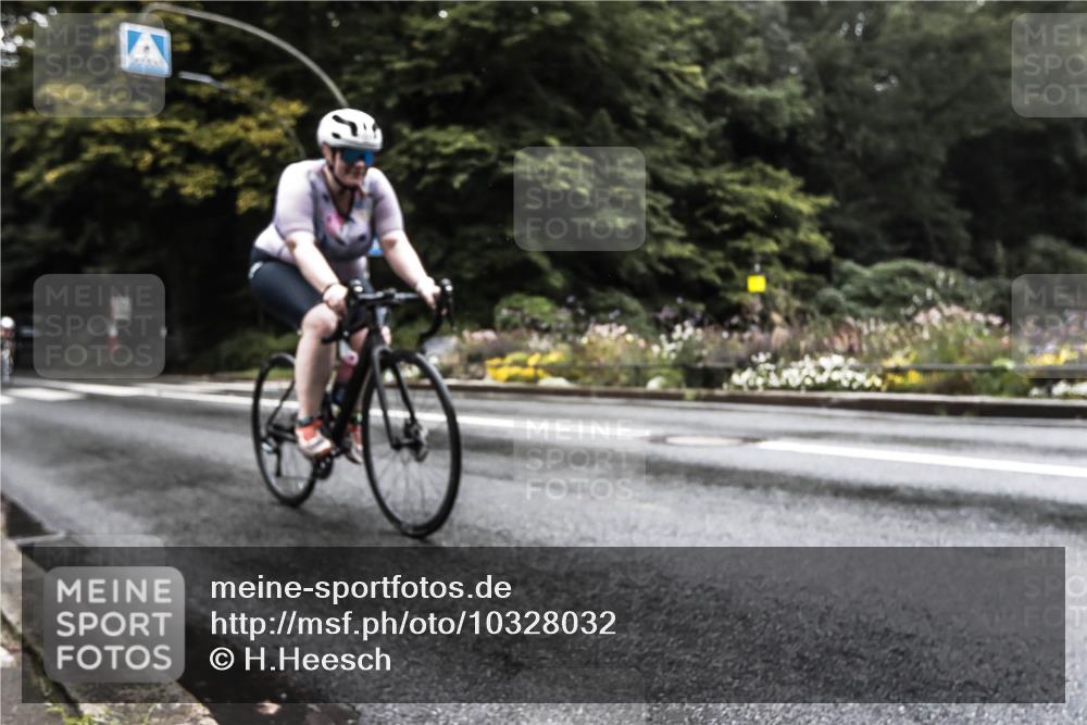 13.09.2026 - Stadtparktriathlon H.Heesch http://msf.ph/oto/10328032 13.09.2026 13:08:37 Radfahren 1212, 1237, 1239, 1294, 1376 meine-sportfotos.de