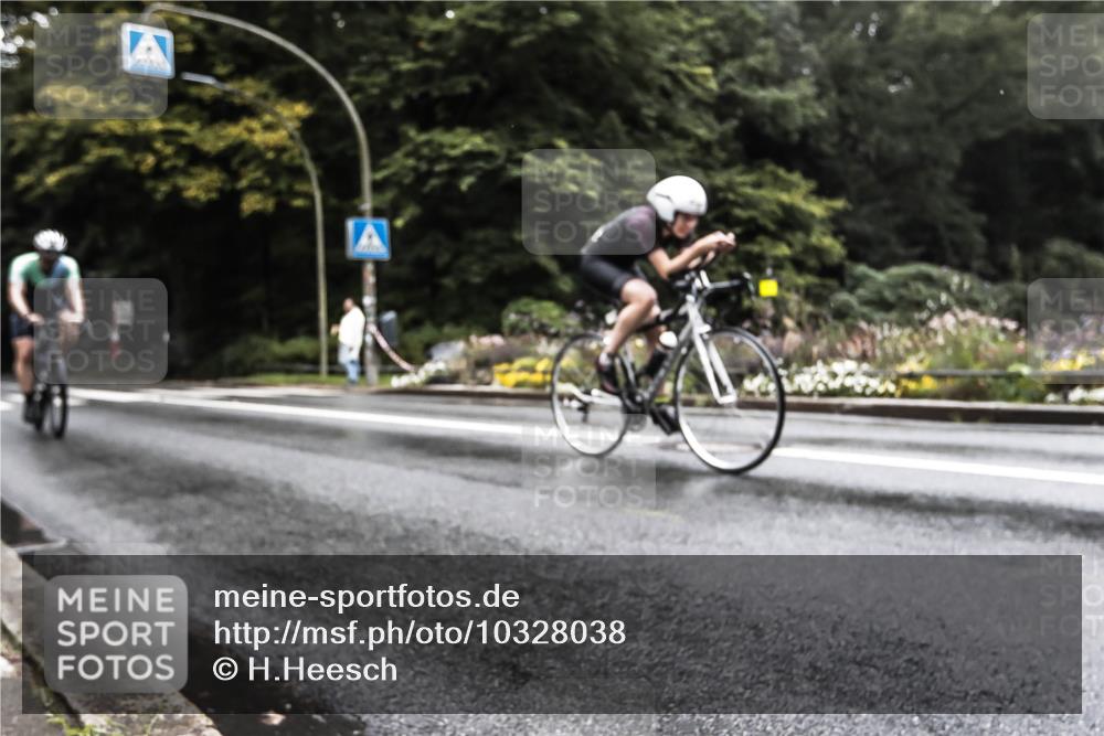 13.09.2026 - Stadtparktriathlon H.Heesch http://msf.ph/oto/10328038 13.09.2026 13:08:39 Radfahren 1212, 1214, 1237, 1239, 1294, 1376 meine-sportfotos.de