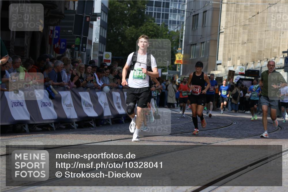13.09.2026 - 21. swb-Marathon Bremen Strokosch-Dieckow http://msf.ph/oto/10328041 13.09.2026 13:13:12 Ziel 1513, 2350, 2442, 2559, 2801, 2858, 3988, 4605, 5379, 5965, 6349, 8029, 8798, 9217, 13106, 13140, 280, 2130, 2360, 2962, 3566, 6038, 6394, 6407, 8197, 8464, 8568, 8963 meine-sportfotos.de