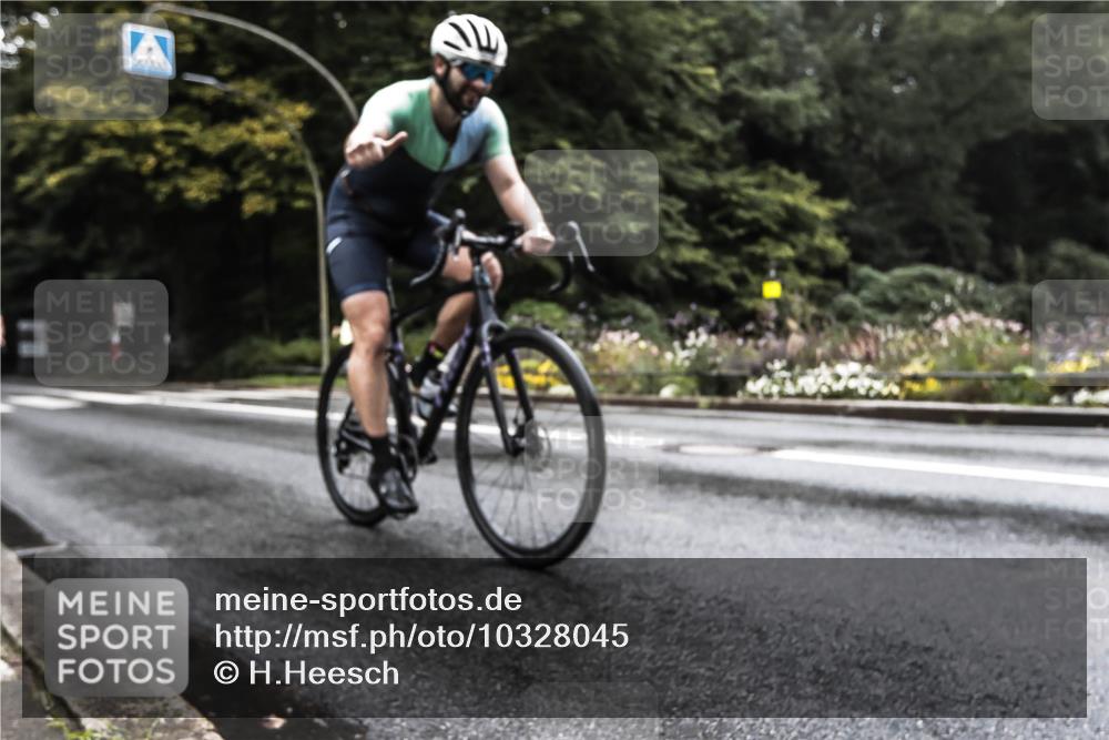 13.09.2026 - Stadtparktriathlon H.Heesch http://msf.ph/oto/10328045 13.09.2026 13:08:40 Radfahren 1212, 1214, 1237, 1239, 1294 meine-sportfotos.de