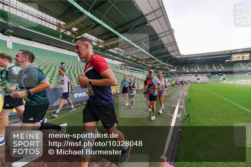 13.09.2026 - 21. swb-Marathon Bremen Michael Burmester http://msf.ph/oto/10328048 13.09.2026 13:33:33 Laufen im Stadion 155, 344, 350, 428, 490, 594, 679, 690, 709, 765, 786, 787, 916, 1001, 1048, 1051, 1098, 1133, 1292, 1377, 1444, 1557, 1591, 1592, 1661, 1703, 1760, 1827, 1923, 1996, 2077, 2132, 2226, 2230, 2231, 2270, 2274, 2320, 2374, 2399, 2400, 2451, 2456, 2479, 2511, 2514, 2515, 2523, 2539, 2543, 2556, 2616, 2630, 2641, 2649, 2718, 2735, 2757, 2769, 2787, 2848, 2982, 3014, 3345, 3350, 3443, 3503, 3577, 3601, 3614, 3746, 3797, 3875, 3901, 3911, 3952, 4001 meine-sportfotos.de