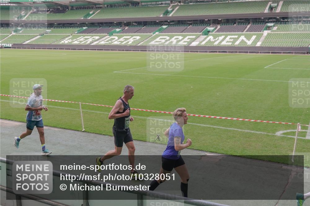 13.09.2026 - 21. swb-Marathon Bremen Michael Burmester http://msf.ph/oto/10328051 13.09.2026 12:58:10 Laufen im Stadion 141, 148, 334, 511, 672, 769, 776, 789, 790, 857, 909, 1010, 1119, 1191, 1199, 1254, 1281, 1535, 1601, 1642, 1647, 1752, 1809, 1881, 1900, 1931, 1933, 2046, 2051, 2075, 2324, 2343, 2367, 2371, 2397, 2402, 2423, 2425, 2493, 2577, 2634, 2640, 2671, 2771, 2807, 2903, 2904, 3021, 3051, 3078, 3120, 3138, 3148, 3182, 3186, 3319, 3338, 3435, 3450, 3458, 3514, 3534, 3560, 3634, 3655, 3685, 3690, 3695, 3760, 3813, 3866, 3933, 3939, 4101, 4120, 4174, 4316, 205 meine-sportfotos.de