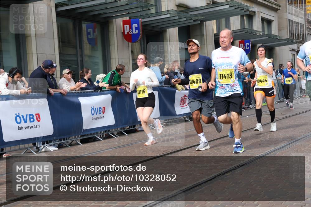 13.09.2026 - 21. swb-Marathon Bremen Strokosch-Dieckow http://msf.ph/oto/10328052 13.09.2026 11:01:45 Ziel 10173, 10257, 10409, 10439, 10444, 10473, 10500, 10617, 10636, 10803, 10817, 10924, 11115, 11249, 11268, 11369, 11436, 11576, 11811, 11859, 12016, 12042, 12094, 12095, 12134, 12135, 12145, 12360, 12412, 12437, 12466, 12506, 10181, 10251, 10332, 10497, 10560, 10647, 10648, 11075, 11150, 11305, 11324, 11412, 11413, 11459, 11467, 11479, 11486, 11550, 11551, 11666, 11668, 11747, 11788, 11798, 11969, 11970, 11985, 11986, 12047, 12379 meine-sportfotos.de