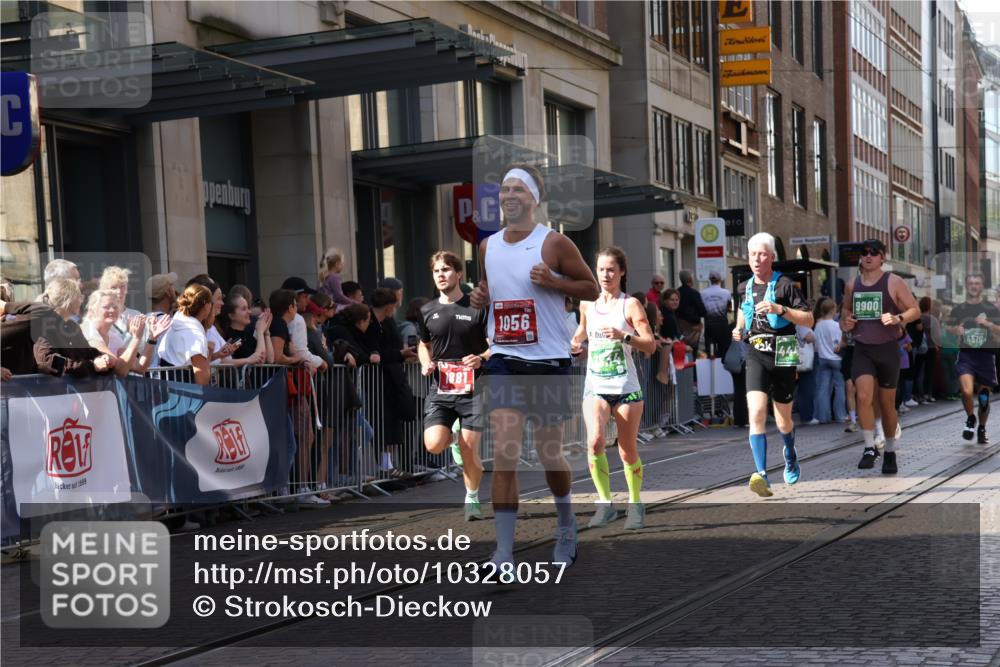 13.09.2026 - 21. swb-Marathon Bremen Strokosch-Dieckow http://msf.ph/oto/10328057 13.09.2026 13:21:01 Ziel 226, 2904, 2979, 3120, 3202, 3450, 3534, 4165, 4234, 4362, 4445, 4484, 4519, 4734, 6357, 6862, 8184, 8323, 8408, 8730, 8791, 8923, 9267, 9268, 9514, 9722, 9900, 541, 769, 854, 1056, 1191, 1881, 2425, 2640, 3356, 3450, 3866, 3933, 4126, 4316, 4362, 4465, 4482, 4612, 5161, 5213, 5954, 6177, 6401, 6680, 6970, 7517, 7902, 8005, 8141, 8237, 8622, 8804, 8971, 9691, 13120, 13126 meine-sportfotos.de