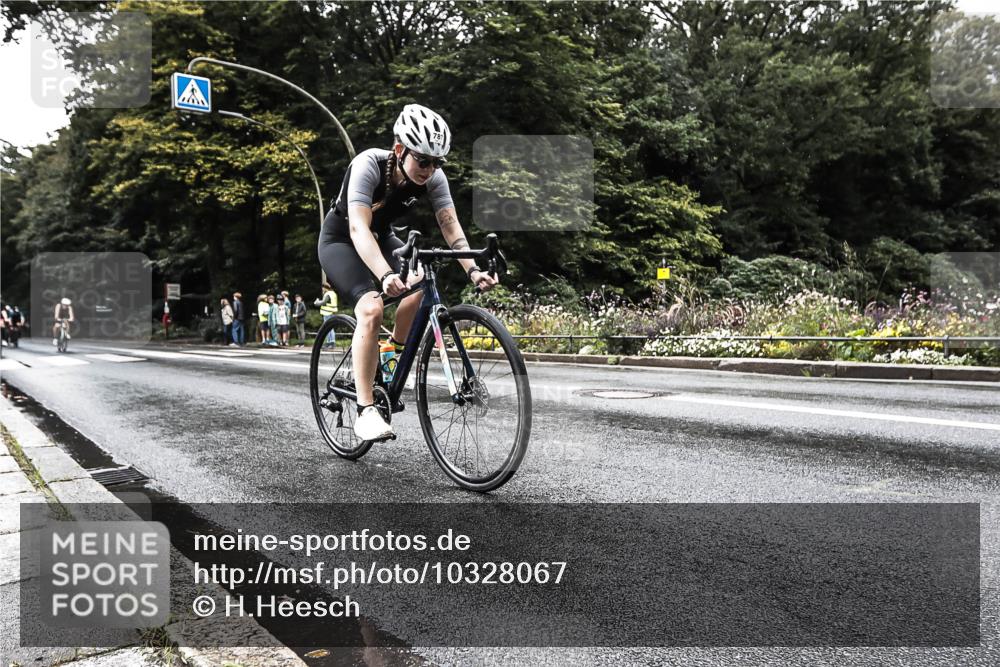 13.09.2026 - Stadtparktriathlon H.Heesch http://msf.ph/oto/10328067 13.09.2026 11:57:32 Radfahren 743, 748, 787, 836, 884, 924, 937, 1036 meine-sportfotos.de
