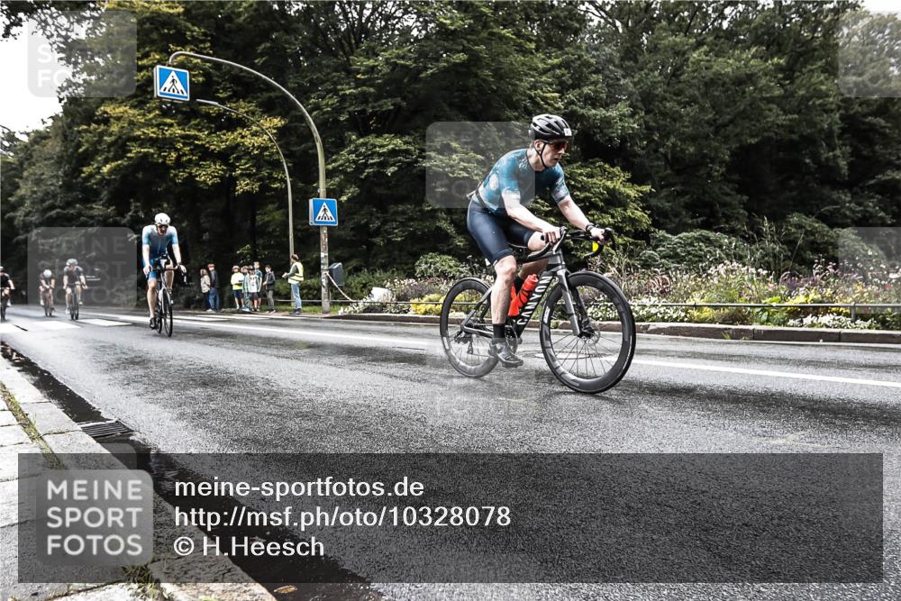 13.09.2026 - Stadtparktriathlon H.Heesch http://msf.ph/oto/10328078 13.09.2026 11:57:35 Radfahren 743, 748, 787, 825, 923, 937, 962, 1060 meine-sportfotos.de