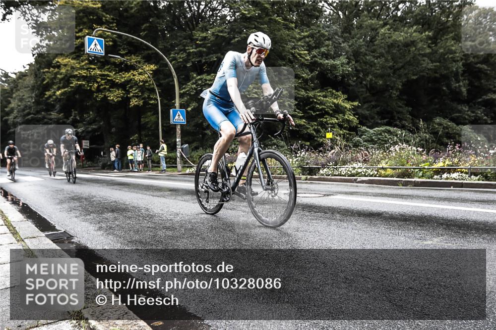 13.09.2026 - Stadtparktriathlon H.Heesch http://msf.ph/oto/10328086 13.09.2026 11:57:36 Radfahren 737, 743, 748, 825, 923, 937, 962, 1060 meine-sportfotos.de
