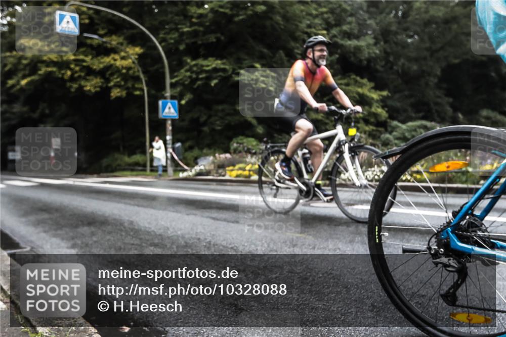 13.09.2026 - Stadtparktriathlon H.Heesch http://msf.ph/oto/10328088 13.09.2026 13:09:13 Radfahren 1290, 1350 meine-sportfotos.de
