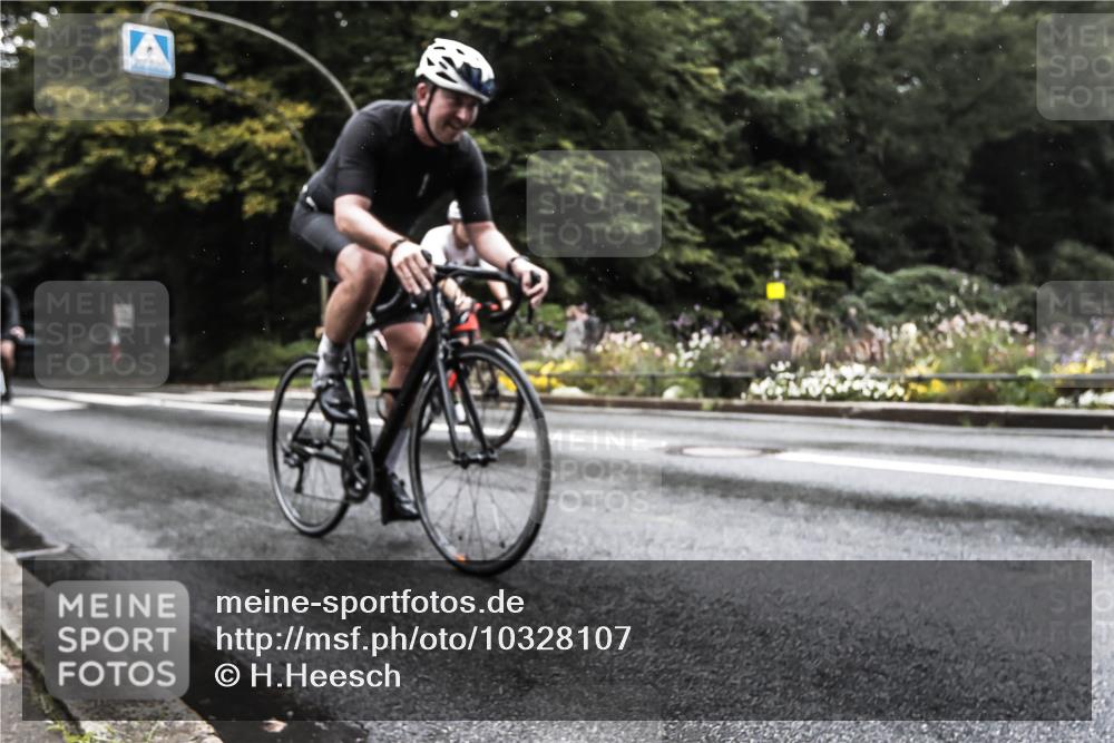 13.09.2026 - Stadtparktriathlon H.Heesch http://msf.ph/oto/10328107 13.09.2026 13:09:33 Radfahren 1189, 1243, 1299, 1357, 1366 meine-sportfotos.de