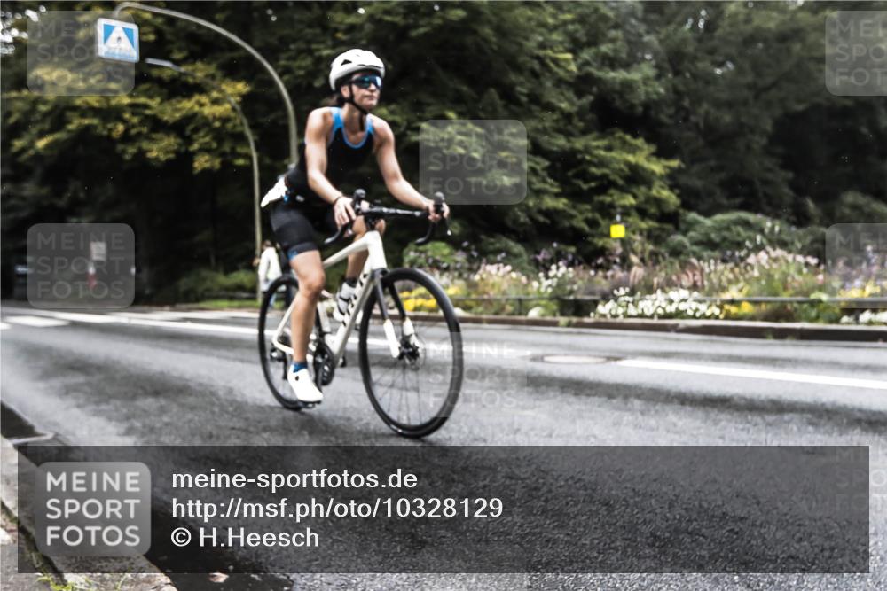 13.09.2026 - Stadtparktriathlon H.Heesch http://msf.ph/oto/10328129 13.09.2026 13:09:45 Radfahren 1209, 1387 meine-sportfotos.de