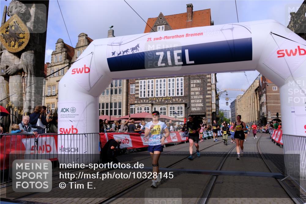13.09.2026 - 21. swb-Marathon Bremen Tim E. http://msf.ph/oto/10328145 13.09.2026 11:02:24 Ziel 10173, 10257, 10439, 10473, 10500, 10617, 10636, 10803, 10817, 10924, 11249, 11268, 11436, 11576, 11811, 12016, 12042, 12094, 12095, 12134, 12135, 12145, 12360, 12437, 12506 meine-sportfotos.de