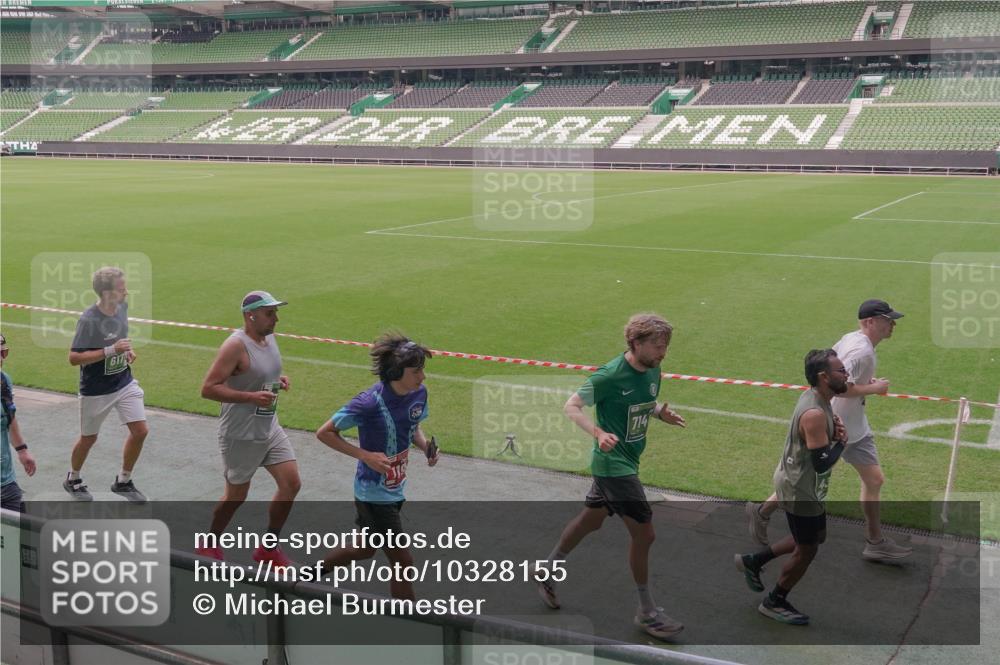 13.09.2026 - 21. swb-Marathon Bremen Michael Burmester http://msf.ph/oto/10328155 13.09.2026 12:58:16 Laufen im Stadion 141, 148, 226, 334, 511, 672, 769, 776, 789, 790, 857, 909, 972, 1010, 1119, 1191, 1199, 1254, 1281, 1535, 1642, 1647, 1752, 1809, 1881, 1900, 1931, 1933, 2046, 2051, 2075, 2324, 2343, 2367, 2371, 2397, 2402, 2423, 2425, 2493, 2577, 2640, 2771, 2807, 2885, 2903, 2904, 2979, 3021, 3051, 3078, 3098, 3120, 3138, 3148, 3182, 3186, 3233, 3319, 3338, 3435, 3450, 3458, 3514, 3534, 3560, 3634, 3655, 3685, 3690, 3695, 3760, 3866, 3933, 3934, 3939, 4101, 4120, 4174, 4316, 205 meine-sportfotos.de