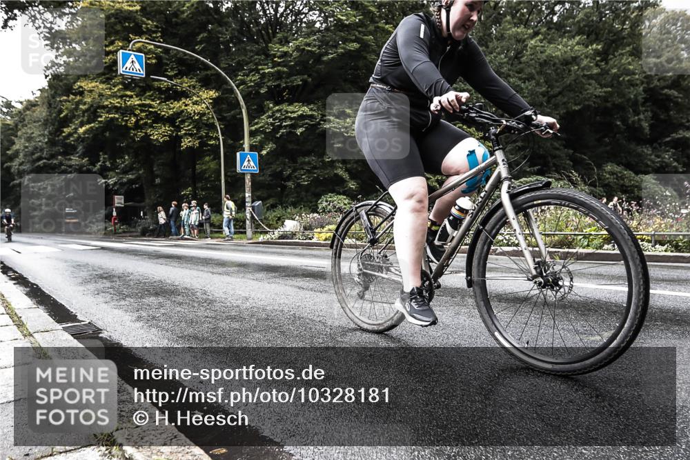 13.09.2026 - Stadtparktriathlon H.Heesch http://msf.ph/oto/10328181 13.09.2026 11:58:04 Radfahren 761, 794 meine-sportfotos.de