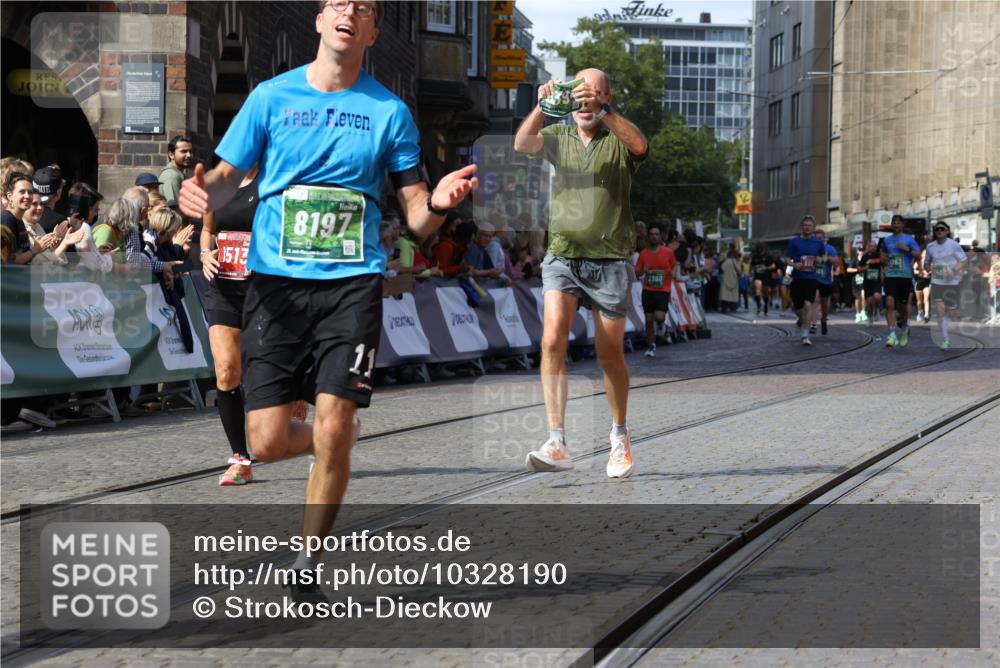 13.09.2026 - 21. swb-Marathon Bremen Strokosch-Dieckow http://msf.ph/oto/10328190 13.09.2026 13:13:17 Ziel 313, 868, 1513, 2350, 2442, 2498, 2559, 2801, 2858, 4605, 5379, 5965, 6349, 8291, 8419, 8798, 9217, 13140, 779, 2130, 2360, 2882, 6394, 6407, 8477, 8568, 8963 meine-sportfotos.de