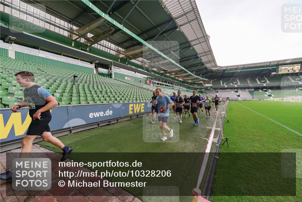 13.09.2026 - 21. swb-Marathon Bremen Michael Burmester http://msf.ph/oto/10328206 13.09.2026 13:33:51 Laufen im Stadion 155, 350, 428, 490, 594, 679, 709, 765, 786, 787, 916, 1001, 1026, 1048, 1051, 1098, 1292, 1377, 1444, 1553, 1557, 1560, 1591, 1592, 1607, 1661, 1703, 1760, 1772, 1827, 1996, 2077, 2132, 2226, 2230, 2231, 2320, 2338, 2374, 2399, 2400, 2451, 2456, 2479, 2511, 2514, 2515, 2539, 2543, 2616, 2630, 2641, 2718, 2735, 2757, 2769, 2787, 2791, 2848, 2982, 3014, 3345, 3443, 3503, 3547, 3577, 3601, 3614, 3660, 3708, 3709, 3720, 3797, 3875, 3901, 3911, 3952, 4001, 4014, 5151 meine-sportfotos.de