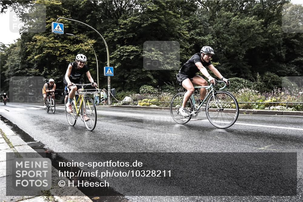 13.09.2026 - Stadtparktriathlon H.Heesch http://msf.ph/oto/10328211 13.09.2026 11:58:15 Radfahren 750, 904, 906, 918, 920, 934, 963, 999 meine-sportfotos.de