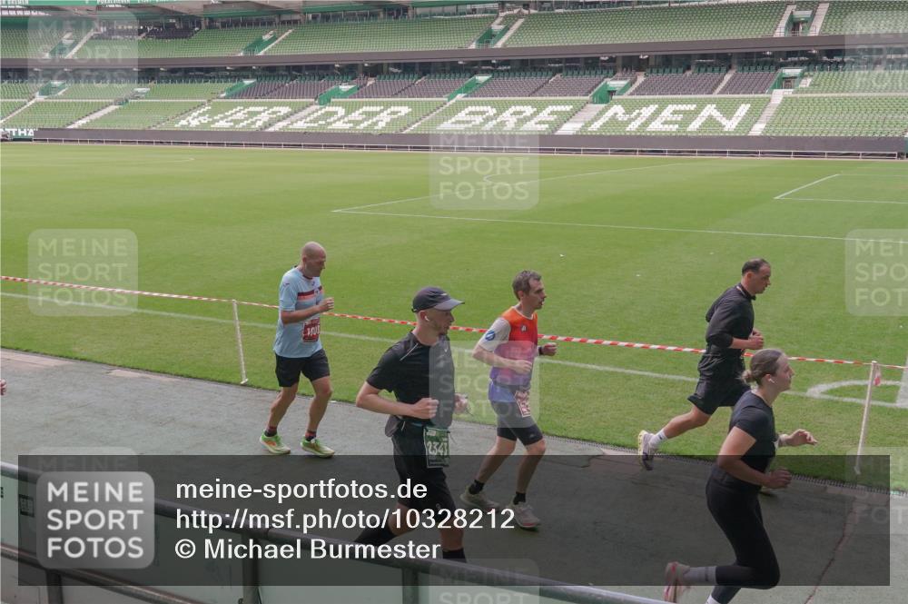 13.09.2026 - 21. swb-Marathon Bremen Michael Burmester http://msf.ph/oto/10328212 13.09.2026 12:58:20 Laufen im Stadion 141, 148, 191, 226, 334, 511, 672, 776, 789, 790, 857, 909, 972, 1010, 1119, 1191, 1199, 1254, 1281, 1535, 1642, 1647, 1752, 1809, 1881, 1900, 1931, 1933, 2046, 2051, 2075, 2210, 2324, 2343, 2367, 2371, 2397, 2402, 2423, 2425, 2493, 2577, 2640, 2771, 2807, 2827, 2885, 2903, 2904, 2979, 3021, 3051, 3078, 3098, 3120, 3138, 3148, 3182, 3186, 3233, 3319, 3338, 3435, 3450, 3514, 3534, 3560, 3634, 3655, 3685, 3690, 3695, 3760, 3866, 3933, 3934, 3939, 4101, 4120, 4174, 4316, 205 meine-sportfotos.de