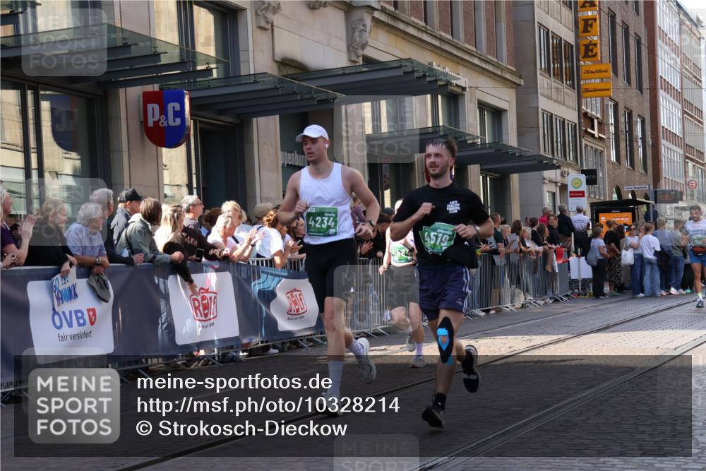13.09.2026 - 21. swb-Marathon Bremen Strokosch-Dieckow http://msf.ph/oto/10328214 13.09.2026 13:21:06 Ziel 226, 1130, 2904, 2979, 3120, 3202, 3435, 3534, 3655, 4165, 4234, 4445, 4484, 4519, 5542, 6862, 8184, 8270, 8323, 8384, 8408, 8730, 8791, 8923, 9048, 9514, 9722, 9900, 13145, 854, 1056, 1191, 1881, 2425, 2640, 3356, 3450, 3866, 3933, 4126, 4316, 4362, 4465, 4612, 4734, 5161, 5213, 5954, 6357, 6401, 6680, 6970, 7517, 7902, 8005, 8237, 8323, 8622, 8971, 9267, 9268, 13120 meine-sportfotos.de