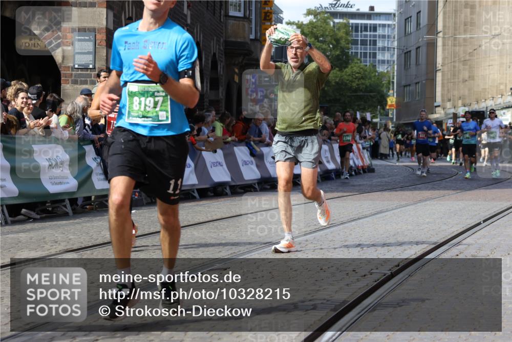 13.09.2026 - 21. swb-Marathon Bremen Strokosch-Dieckow http://msf.ph/oto/10328215 13.09.2026 13:13:17 Ziel 313, 868, 1513, 2350, 2442, 2498, 2559, 2801, 2858, 4605, 5379, 5965, 6349, 8291, 8419, 8798, 9217, 13140, 779, 2130, 2360, 2882, 6394, 6407, 8477, 8568, 8963 meine-sportfotos.de