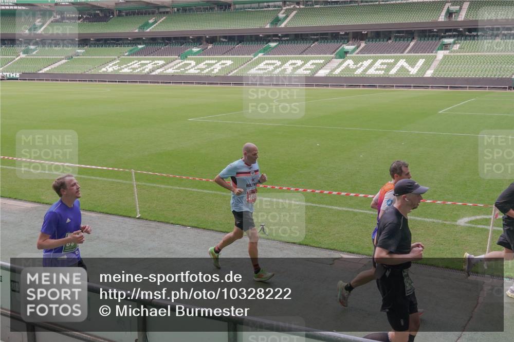 13.09.2026 - 21. swb-Marathon Bremen Michael Burmester http://msf.ph/oto/10328222 13.09.2026 12:58:21 Laufen im Stadion 141, 148, 191, 226, 334, 511, 672, 776, 789, 790, 909, 972, 1010, 1119, 1191, 1199, 1254, 1281, 1535, 1642, 1647, 1752, 1809, 1881, 1900, 1931, 1933, 2046, 2051, 2075, 2210, 2324, 2343, 2367, 2371, 2397, 2402, 2423, 2425, 2493, 2577, 2640, 2771, 2807, 2827, 2885, 2903, 2904, 2979, 3021, 3051, 3078, 3098, 3120, 3138, 3148, 3182, 3186, 3233, 3319, 3338, 3435, 3450, 3514, 3534, 3560, 3634, 3655, 3685, 3690, 3695, 3760, 3866, 3933, 3934, 3939, 4101, 4120, 4174, 4316, 205 meine-sportfotos.de