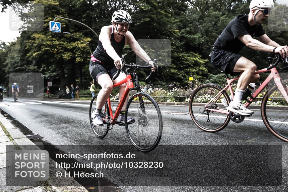 13.09.2026 - Stadtparktriathlon H.Heesch http://msf.ph/oto/10328230 13.09.2026 11:58:19 Radfahren 738, 750, 853, 904, 918, 920, 922 meine-sportfotos.de
