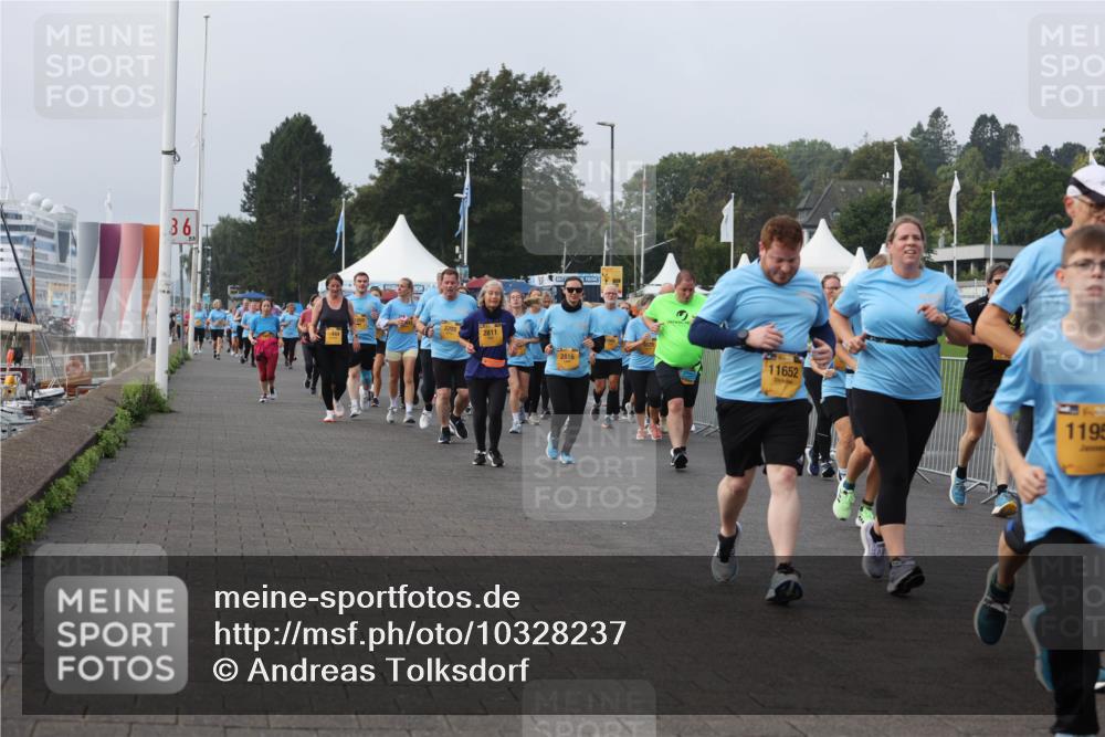 13.09.2026 - Kiel Lauf Andreas Tolksdorf http://msf.ph/oto/10328237 13.09.2026 09:29:19 Kiellinie 36, 2811, 2816, 11652, 1195 meine-sportfotos.de