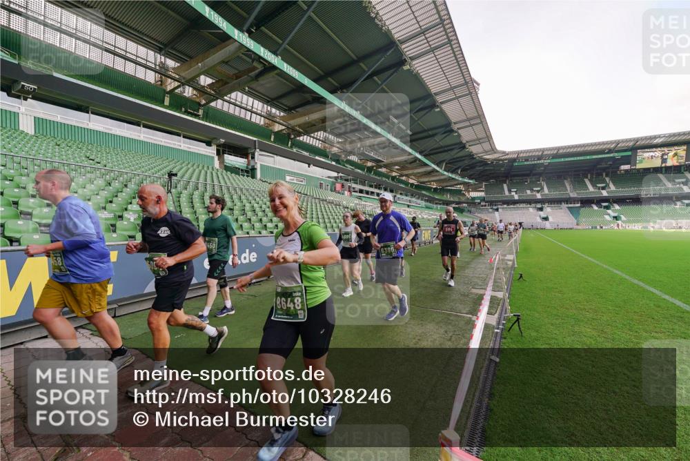 13.09.2026 - 21. swb-Marathon Bremen Michael Burmester http://msf.ph/oto/10328246 13.09.2026 13:33:54 Laufen im Stadion 155, 170, 193, 350, 428, 490, 594, 679, 709, 765, 786, 787, 916, 1001, 1026, 1048, 1051, 1098, 1292, 1377, 1444, 1553, 1557, 1560, 1591, 1592, 1607, 1661, 1703, 1760, 1772, 1784, 1827, 1996, 2077, 2132, 2226, 2230, 2231, 2320, 2338, 2374, 2399, 2400, 2451, 2456, 2479, 2511, 2514, 2515, 2539, 2543, 2616, 2630, 2641, 2718, 2735, 2757, 2769, 2787, 2791, 2982, 3014, 3345, 3443, 3503, 3547, 3577, 3601, 3614, 3660, 3708, 3709, 3720, 3797, 3875, 3901, 3911, 3952, 4001, 4014, 5151 meine-sportfotos.de