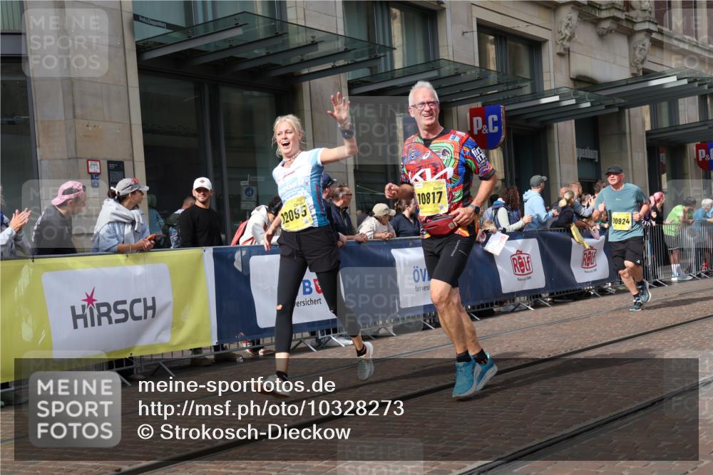 13.09.2026 - 21. swb-Marathon Bremen Strokosch-Dieckow http://msf.ph/oto/10328273 13.09.2026 11:01:52 Ziel 10153, 10154, 10173, 10257, 10274, 10331, 10338, 10439, 10473, 10500, 10617, 10636, 10738, 10803, 10885, 10915, 10924, 10943, 11249, 11436, 11505, 11576, 11811, 11853, 11886, 12016, 12042, 12094, 12134, 12135, 12145, 12360, 12437, 12506, 10251, 10332, 10409, 10444, 10497, 10817, 11075, 11115, 11150, 11268, 11305, 11324, 11369, 11412, 11413, 11479, 11486, 11668, 11747, 11859, 11985, 11986, 12095, 12379, 12412, 12466 meine-sportfotos.de