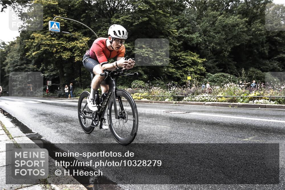 13.09.2026 - Stadtparktriathlon H.Heesch http://msf.ph/oto/10328279 13.09.2026 11:58:36 Radfahren 802, 877, 888, 951, 1051 meine-sportfotos.de