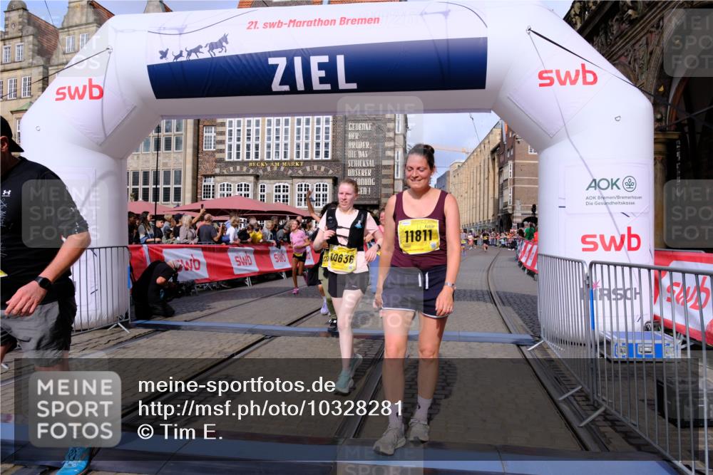 13.09.2026 - 21. swb-Marathon Bremen Tim E. http://msf.ph/oto/10328281 13.09.2026 11:02:28 Ziel 10173, 10331, 10439, 10473, 10500, 10617, 10636, 10803, 10915, 10924, 10943, 11249, 11576, 11811, 11853, 11886, 12016, 12042, 12094, 12134, 12135, 12145, 12360, 12437, 12506 meine-sportfotos.de