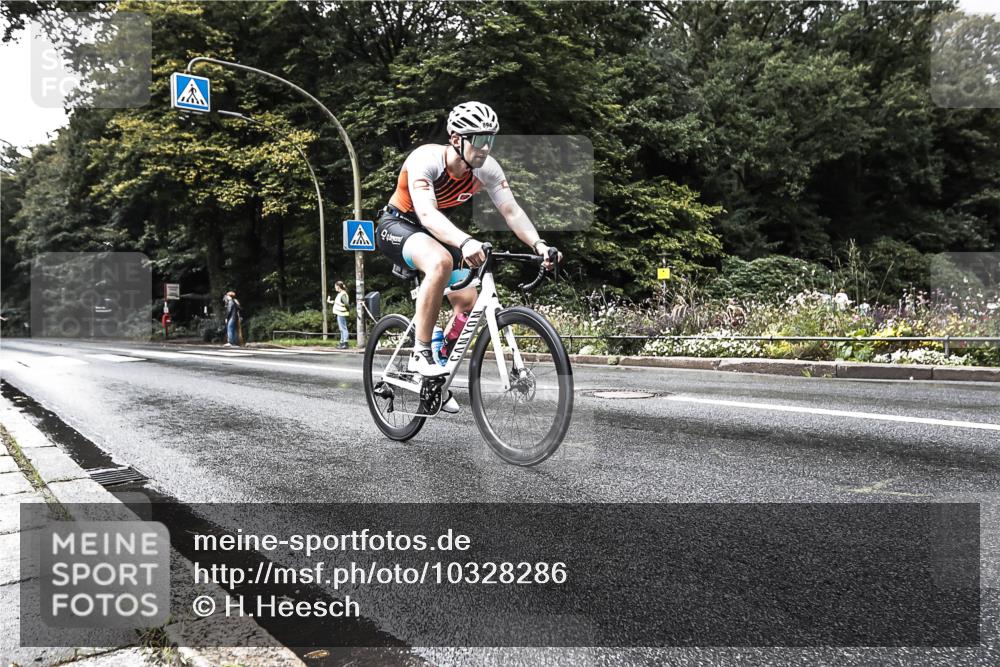 13.09.2026 - Stadtparktriathlon H.Heesch http://msf.ph/oto/10328286 13.09.2026 11:58:41 Radfahren 888, 894 meine-sportfotos.de