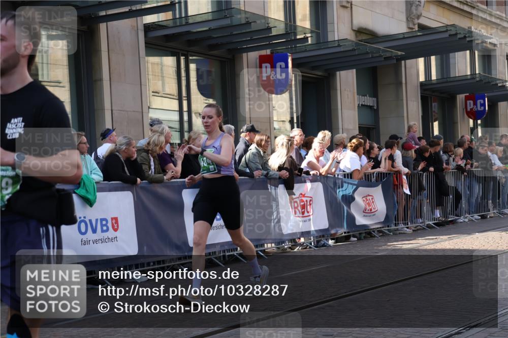 13.09.2026 - 21. swb-Marathon Bremen Strokosch-Dieckow http://msf.ph/oto/10328287 13.09.2026 13:21:07 Ziel 226, 1130, 2570, 2904, 2979, 3120, 3202, 3435, 3534, 3655, 4165, 4234, 4445, 4484, 4519, 5542, 6862, 8184, 8270, 8384, 8408, 8730, 8791, 8923, 9048, 9514, 9722, 9900, 13145, 854, 1056, 1191, 1881, 2425, 2640, 3356, 3450, 3933, 4126, 4316, 4362, 4465, 4612, 4734, 5161, 6357, 6401, 6680, 6970, 7902, 8005, 8237, 8323, 8622, 8971, 9267, 9268, 13120 meine-sportfotos.de