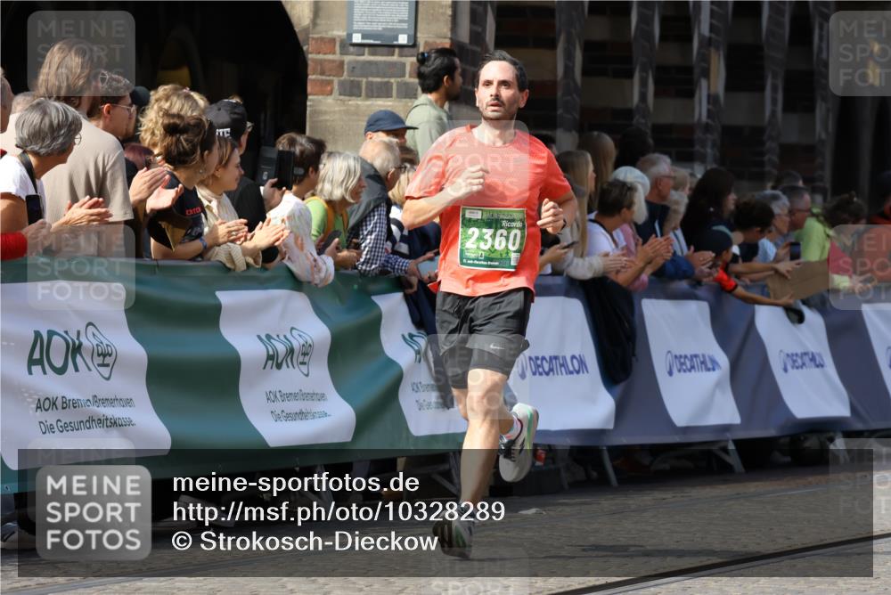 13.09.2026 - 21. swb-Marathon Bremen Strokosch-Dieckow http://msf.ph/oto/10328289 13.09.2026 13:13:23 Ziel 313, 621, 868, 987, 1207, 2442, 2498, 2559, 2801, 2858, 3625, 4582, 5345, 5379, 5769, 5965, 6349, 7874, 8291, 8419, 8798, 9092, 9217, 13140, 779, 2360, 2401, 2767, 2882, 6407, 7493, 8477, 8568, 8840, 8963, 9442 meine-sportfotos.de