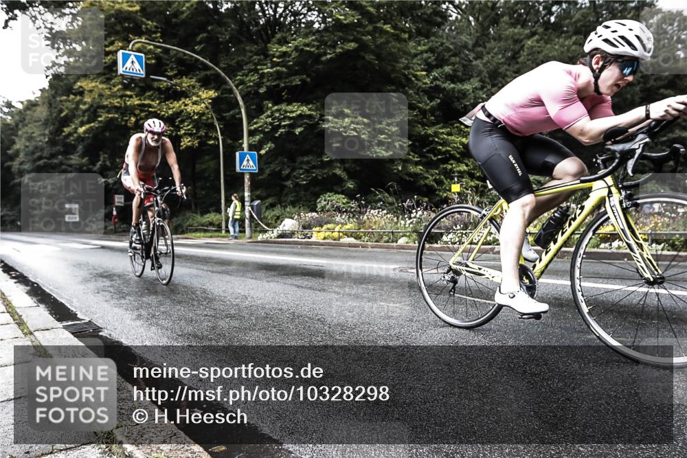 13.09.2026 - Stadtparktriathlon H.Heesch http://msf.ph/oto/10328298 13.09.2026 11:58:50 Radfahren 886, 980 meine-sportfotos.de